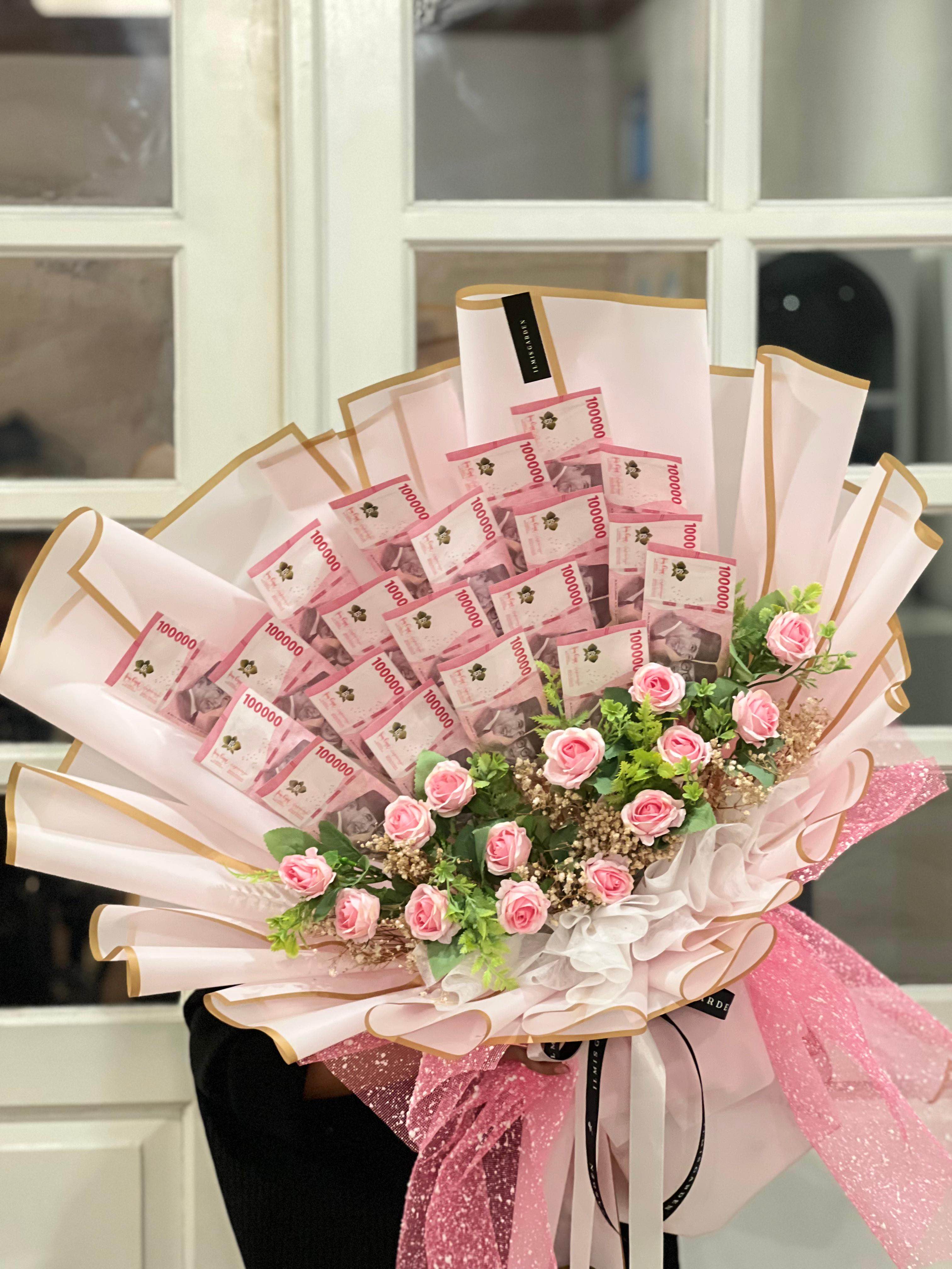 Pink Royale Money Bouquet