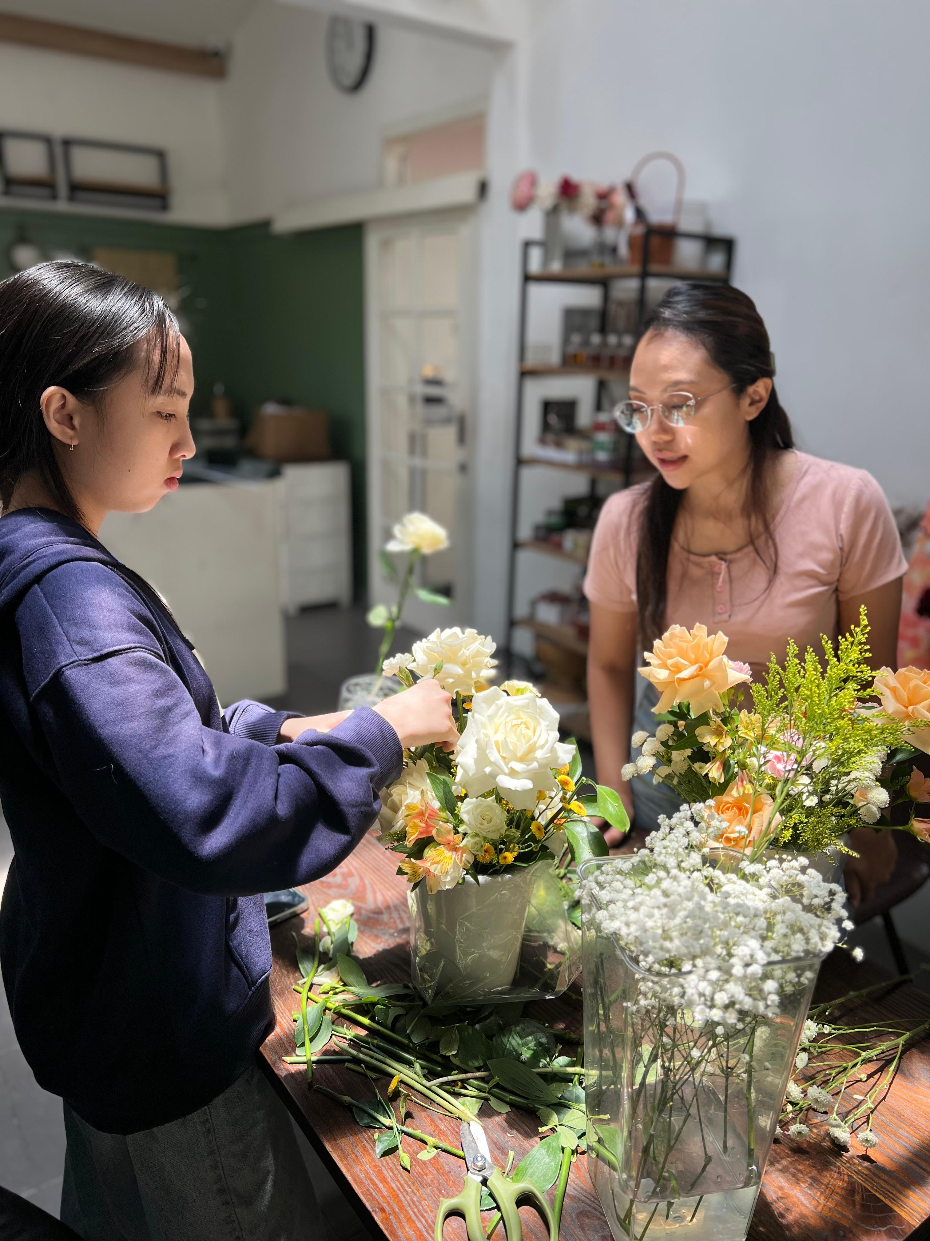 Vase Arrangement Workshop